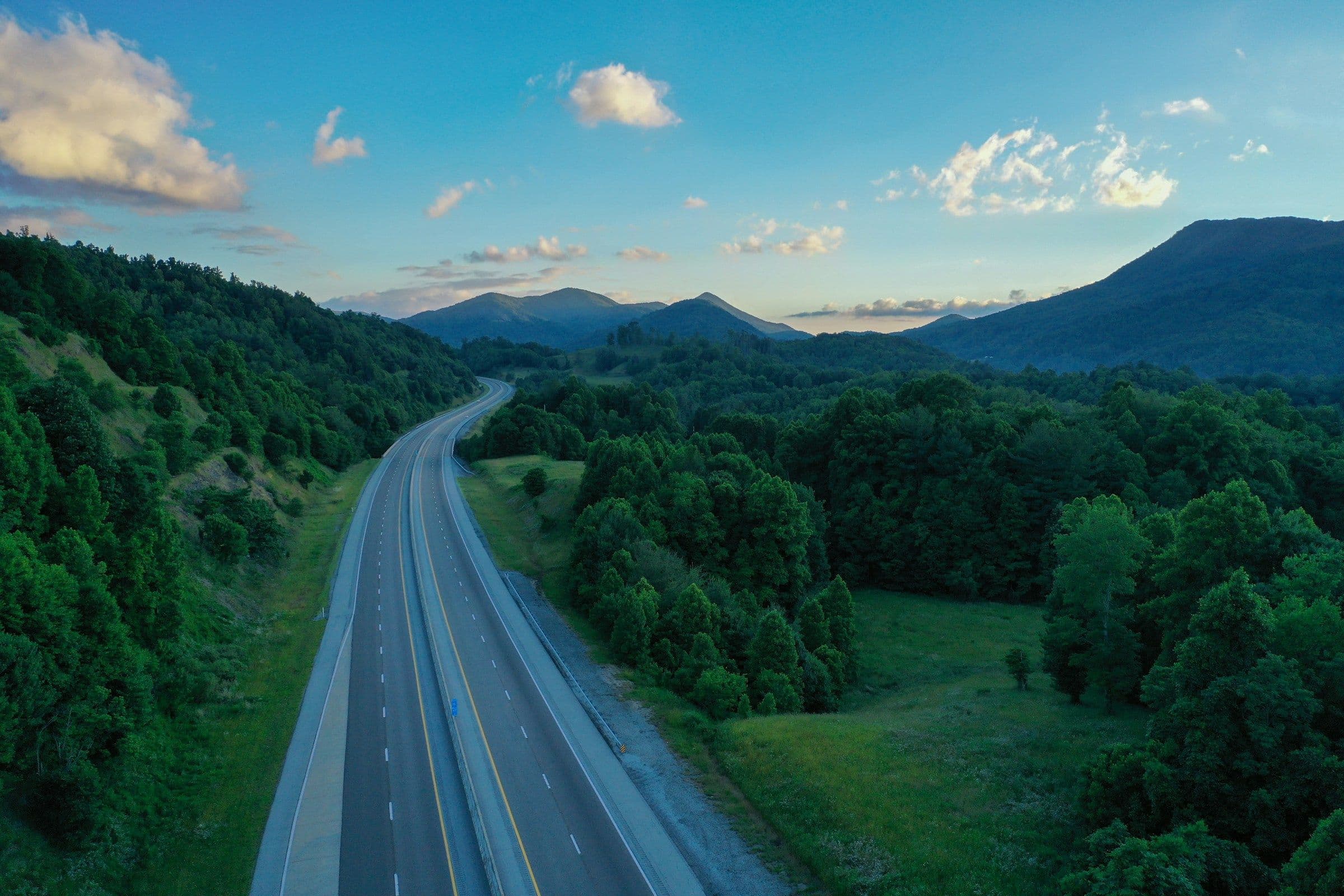Popular moving destinations background image