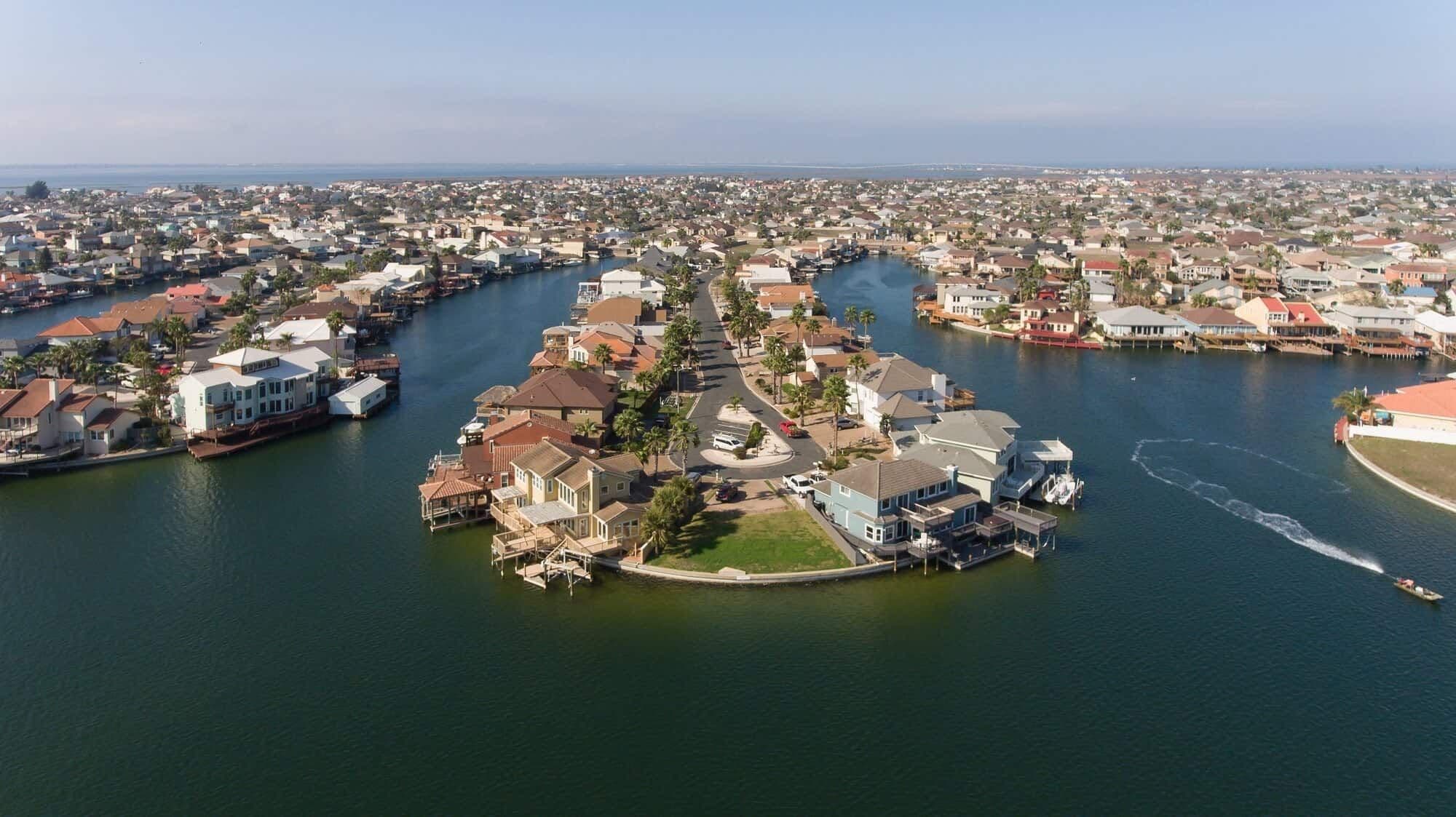 Additional resources background image